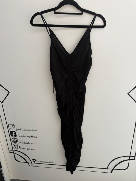 svartur minidress