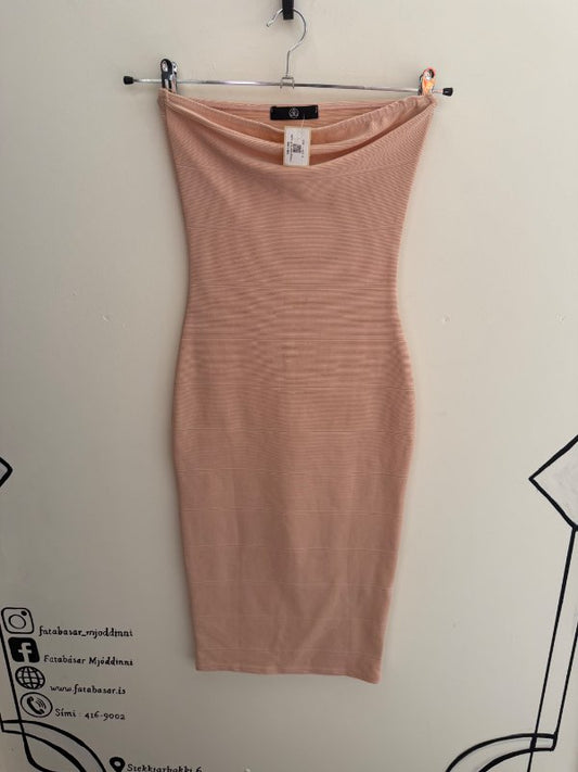 missguided kjóll nude