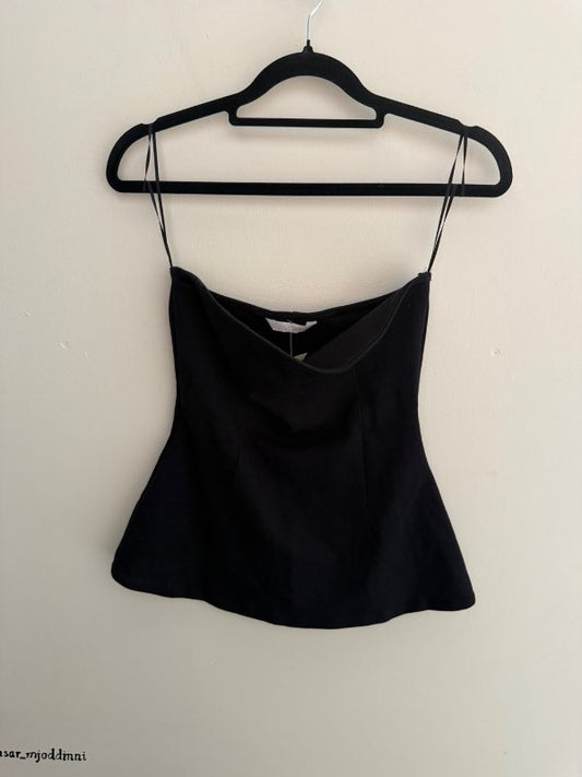 svartur peplum toppur