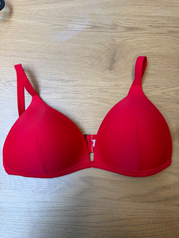 Rauður bikinítoppur