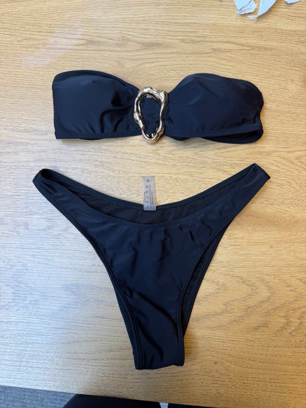Svart bikiní