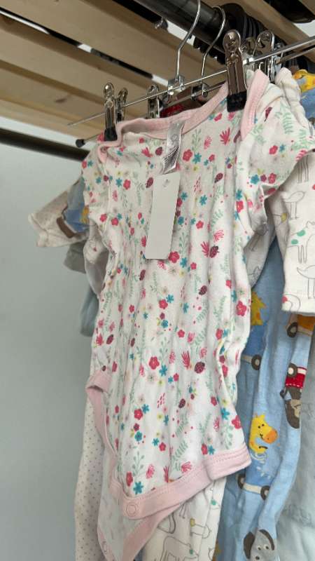 Baby Club hvít blóma Samfella