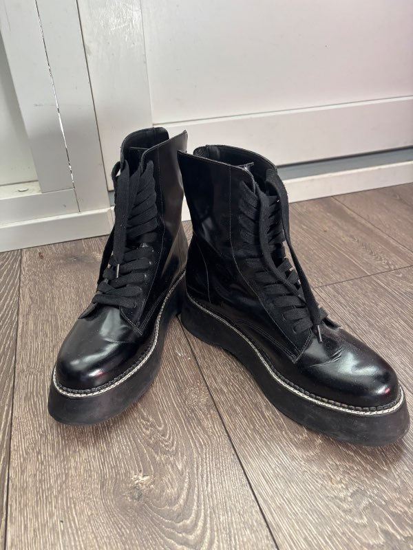 Steve Madden