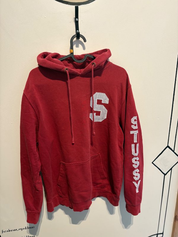 Stussy hettupeysa