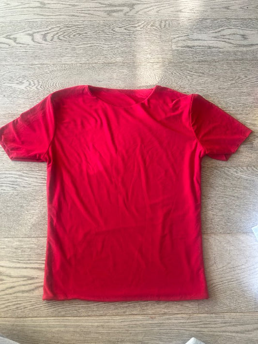 red t-shirt