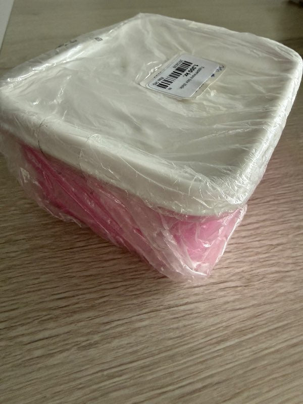 Tupperware box bleik