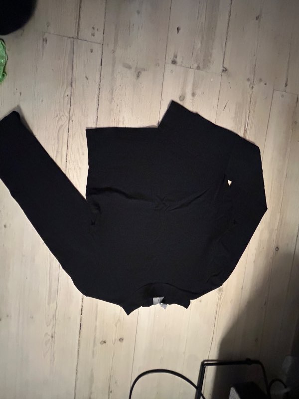 svartur ASOS bolur