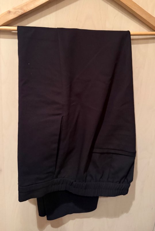 In Wear buxur svartar bóm/poly