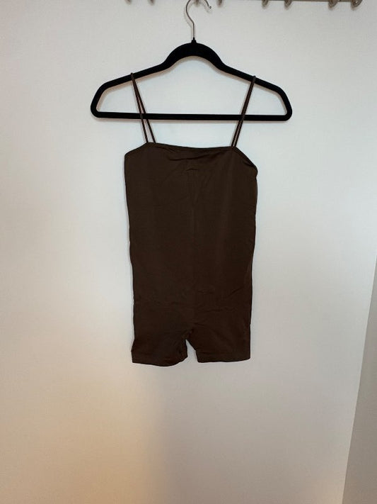 Bershka brúnn stuttur samfestingur