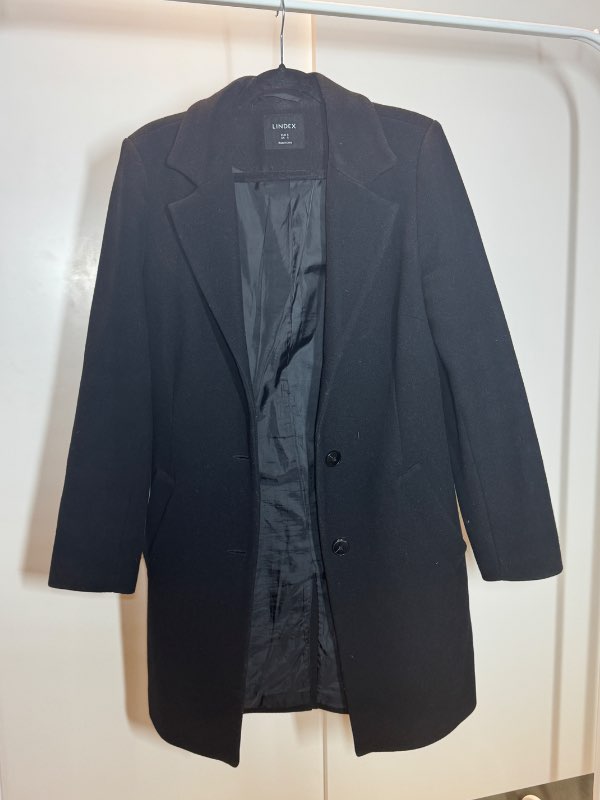 Svört kápa, lindex