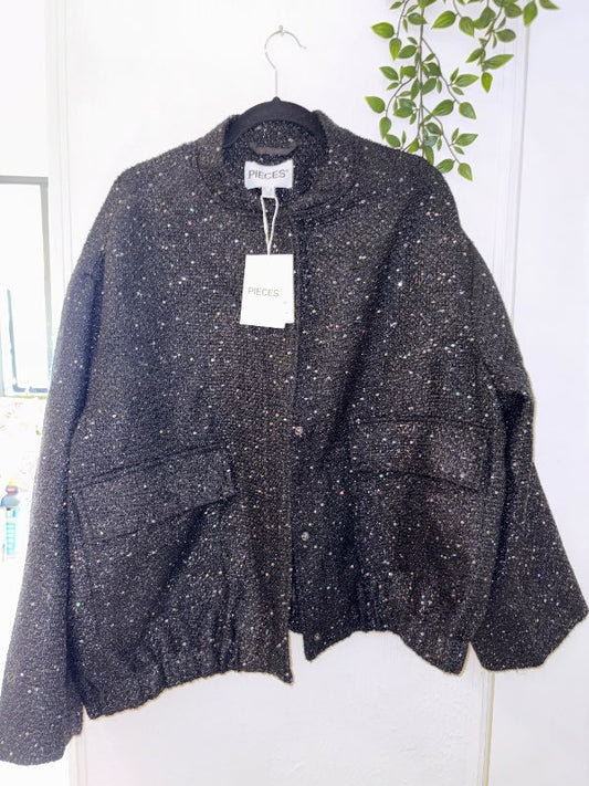 Ónotaður PIECES glimmerjakki m/ pallíettum