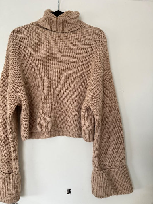 Beige peysa cropped