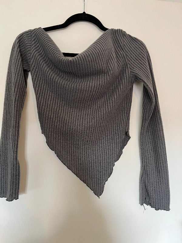 Off shoulder bolur grár