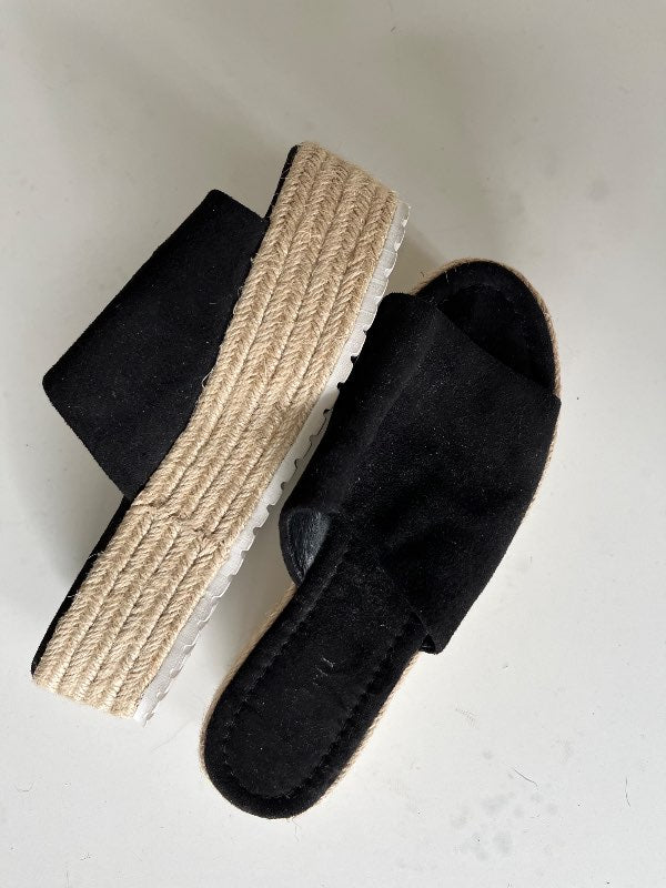 Háir sandalar