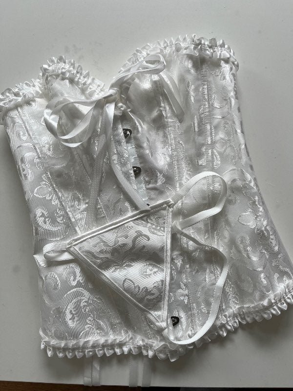 Hvítt corset +g-strengur