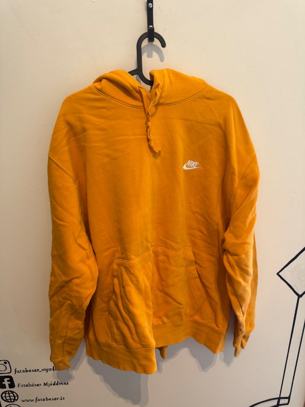 Nike hettupeysa