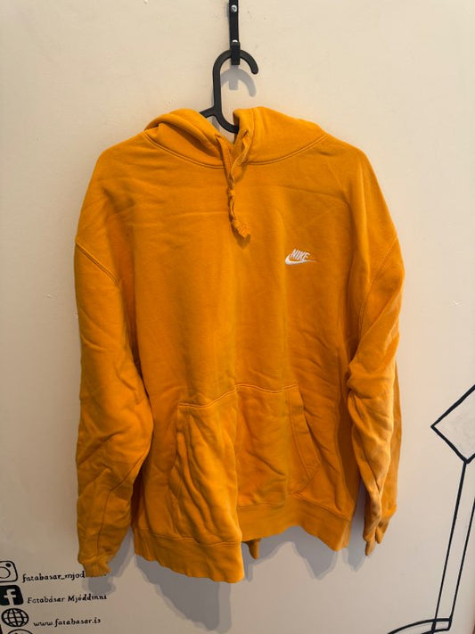 Nike hettupeysa