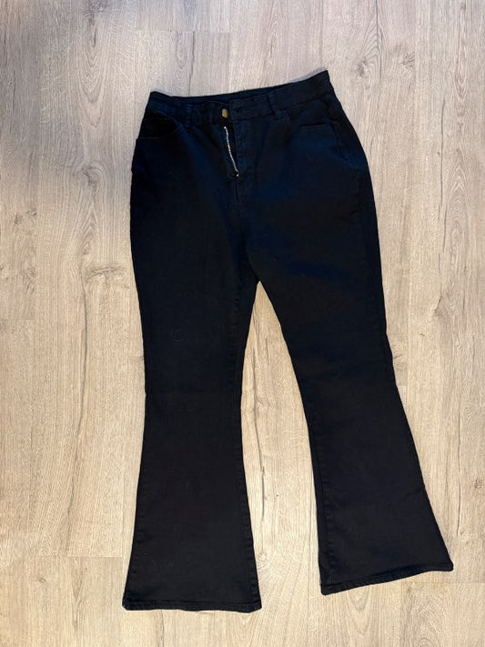 Svartar gallabuxur (wideleg)