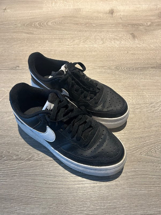 Svartir nike skier