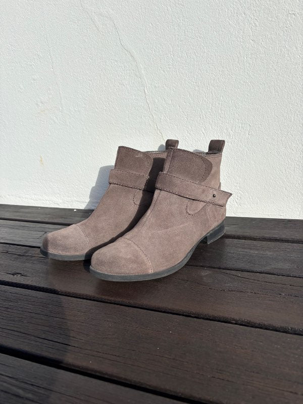 Clarks ökklaskór