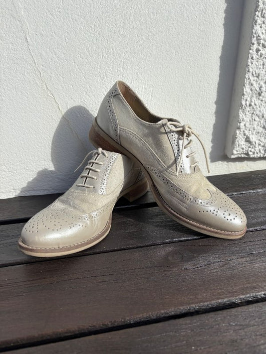 Italian light shoes