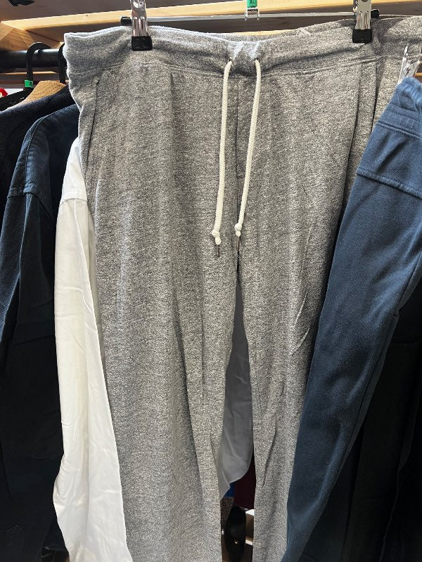 S- NIKE buxur gráar
