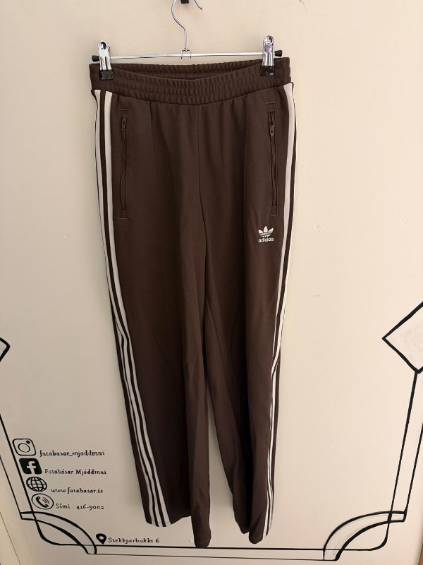 Adidas buxur brúnar