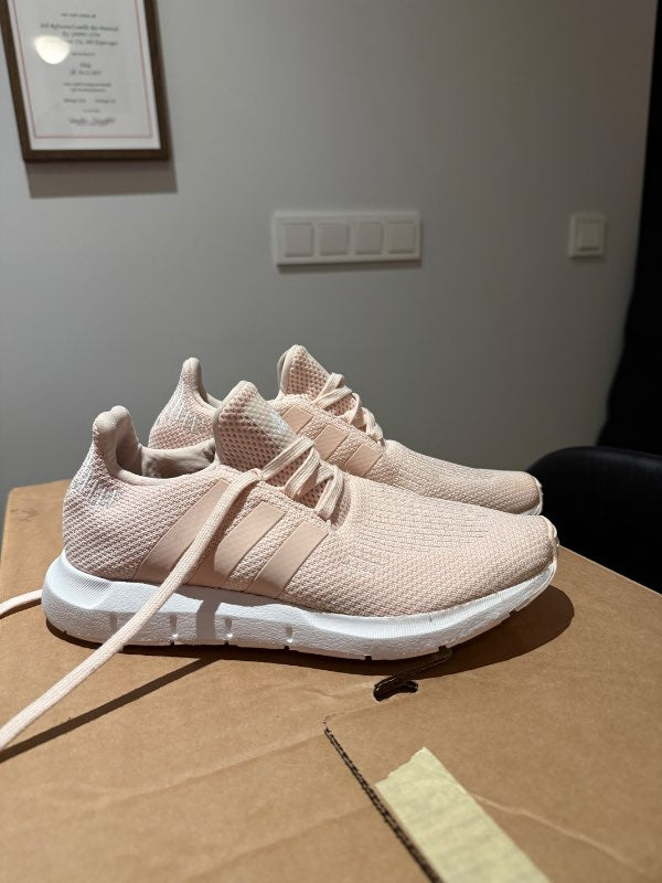 W adidas skór