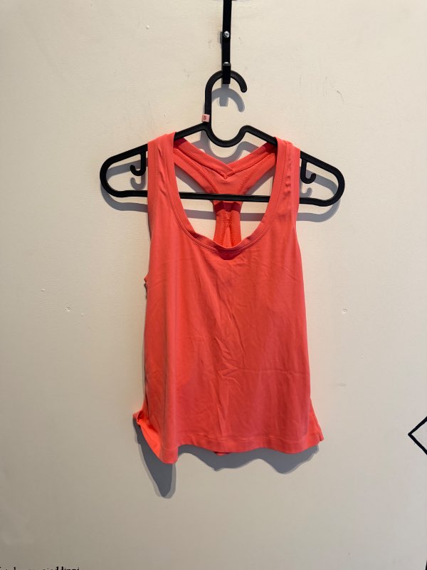 metta sport tank top