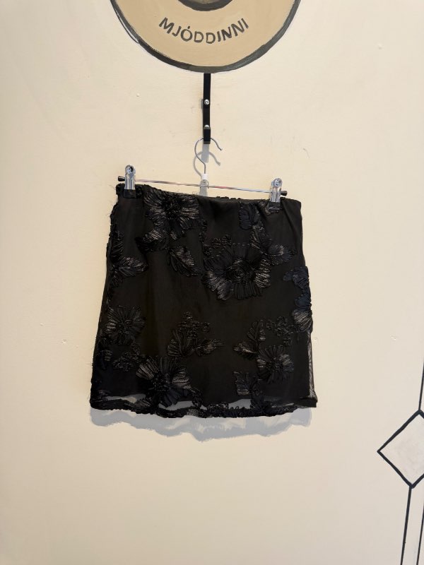 gina tricot pils