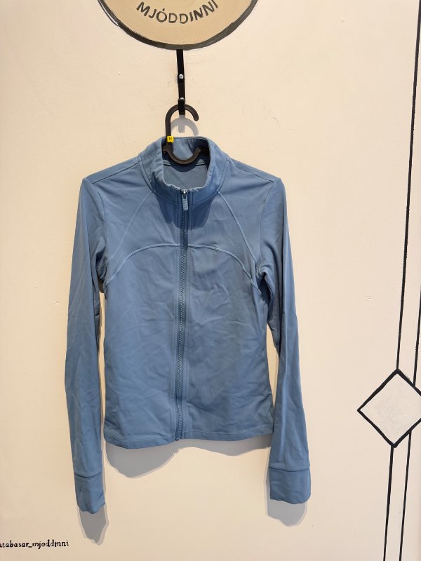 metta sport zip up fleece