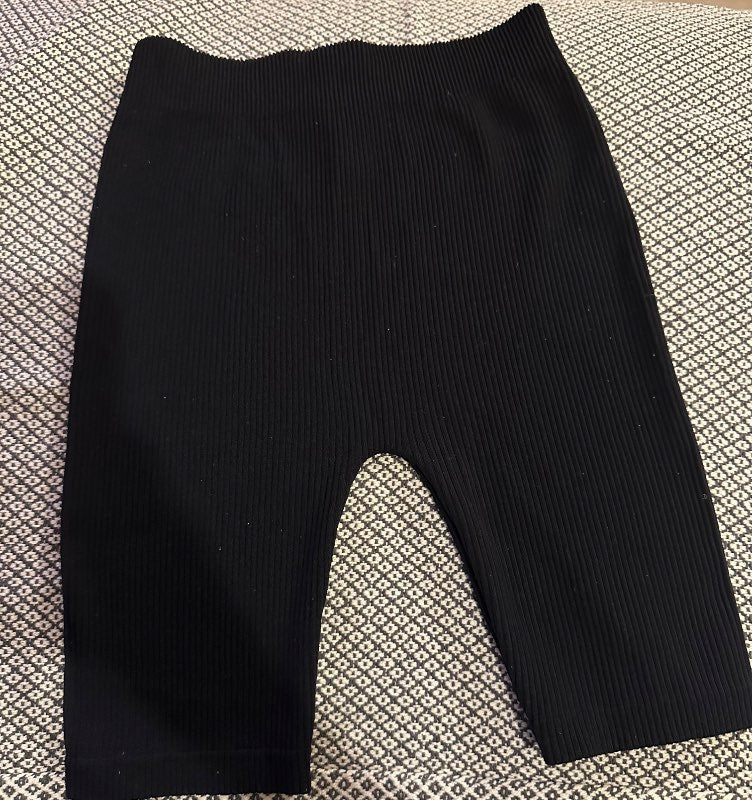 Zara sturtbuxur