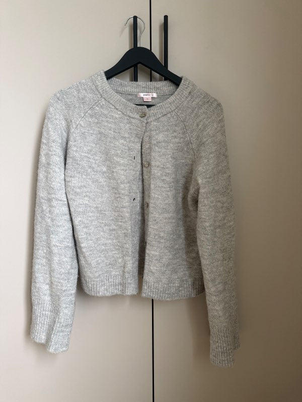 Gina tricot peysa