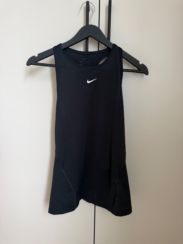 Nike toppur