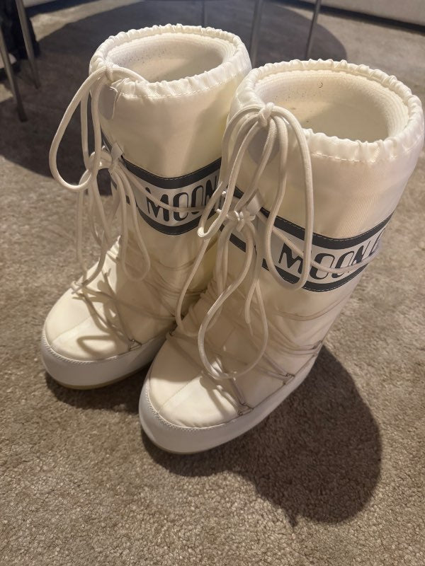 Moon Boot - Hvítir