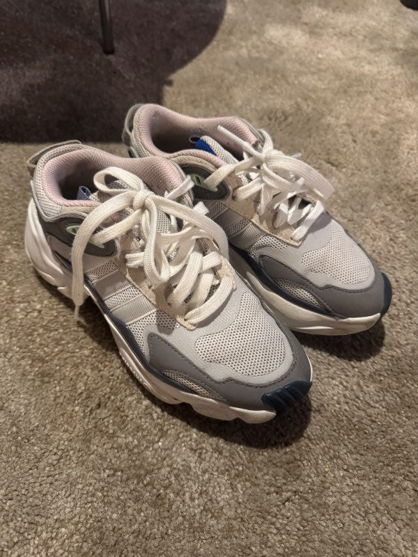 Adidas strigaskór