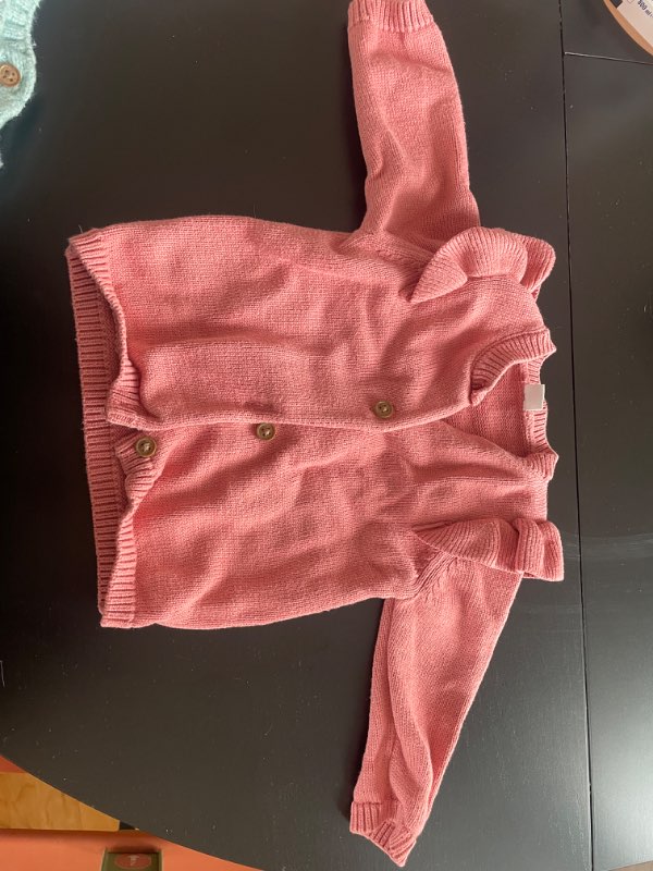 M&amp;S bleik peysa
