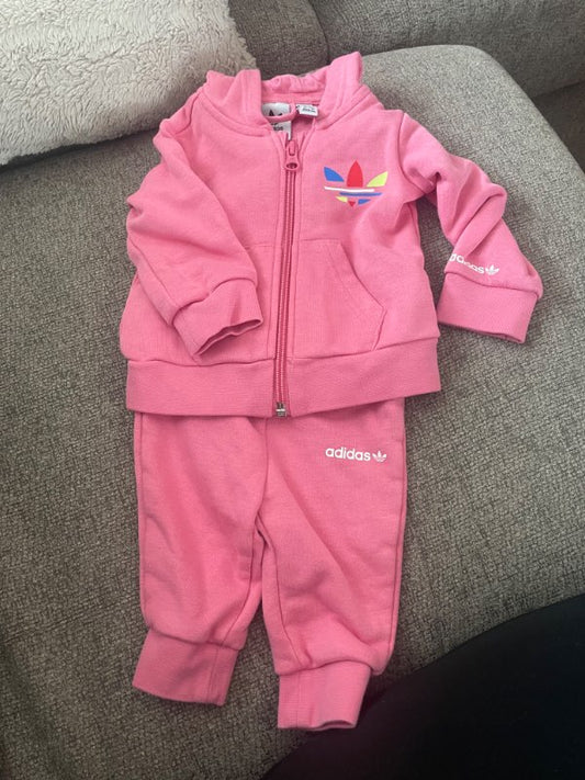 Adidas sett