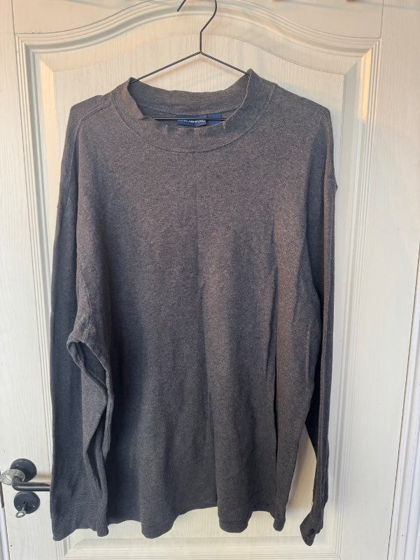 Grár síðermabolur