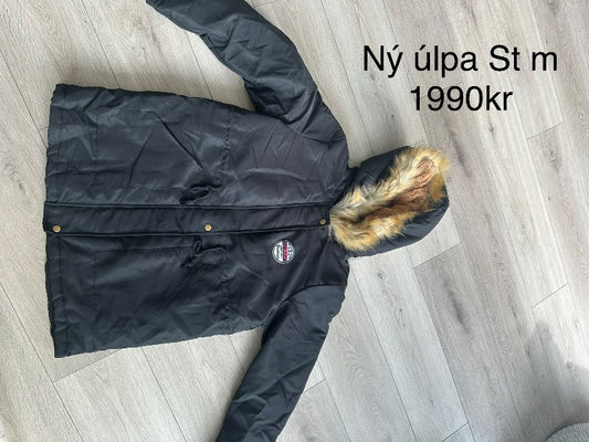 Ný svört úlpa með loði St M shein