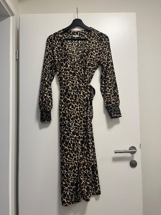 Pigaelle tiger kjóll