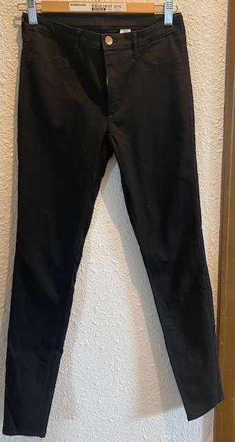 Svartar skinny fit gallabuxur
