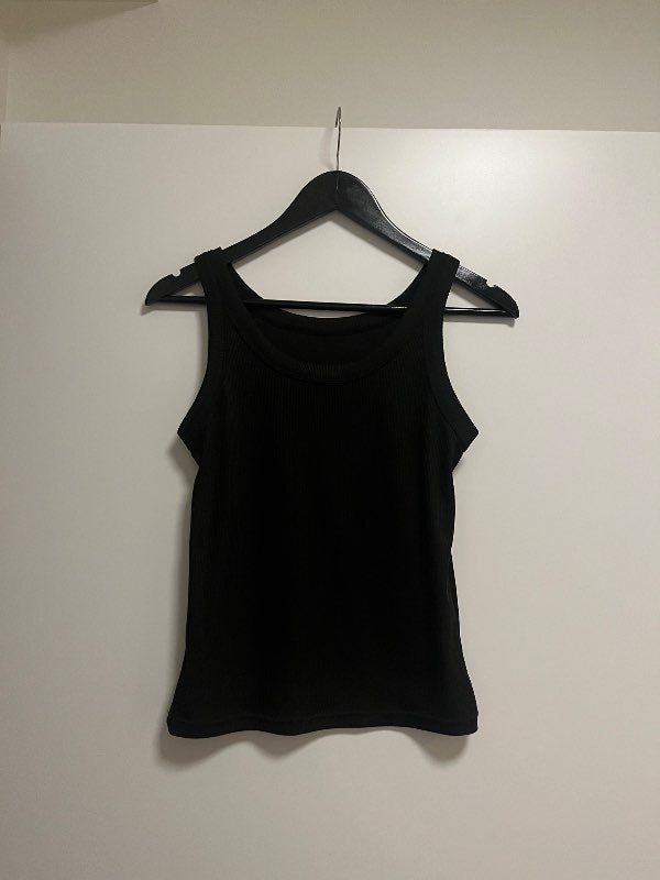 Hlýrabolur lítið nr ónotaður