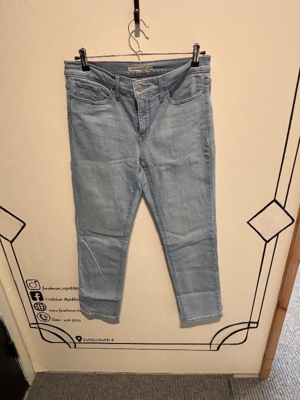 levis ljósar gallabuxur