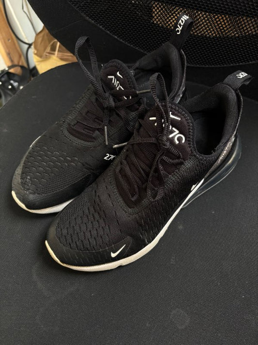 nike strigaskór