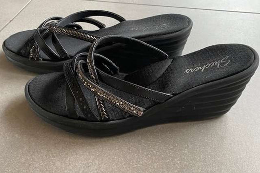 Skechers sandalar