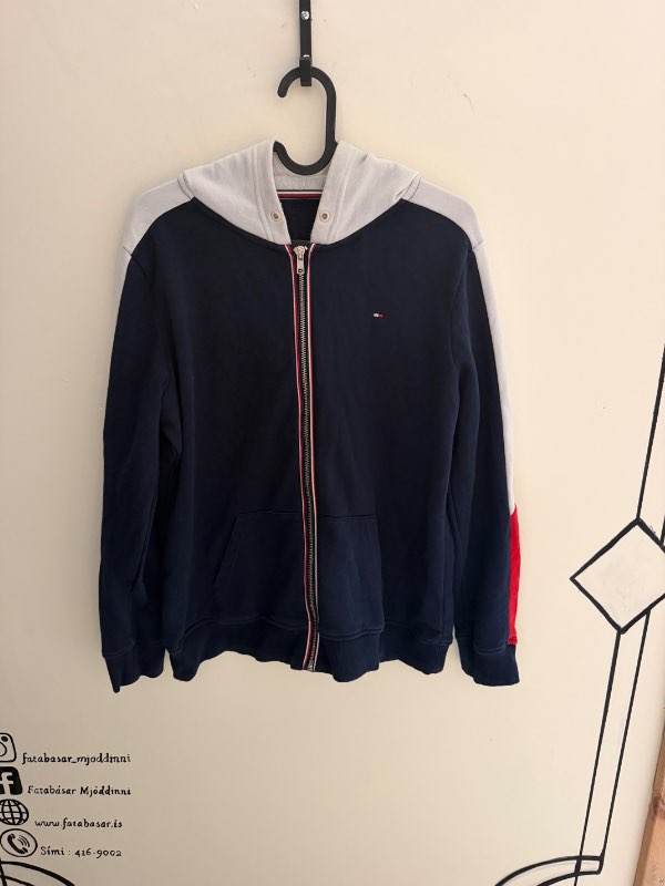 Tommy hilfiger peysa