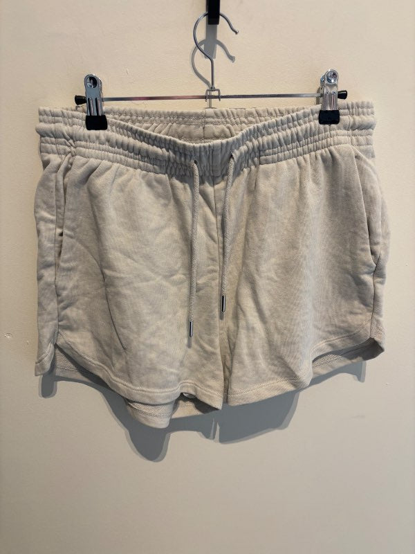 H&M stuttbuxur