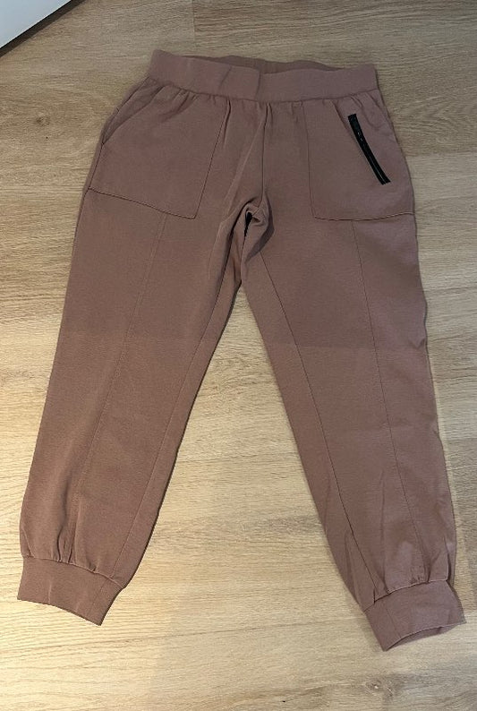 Brùnar joggingbuxur