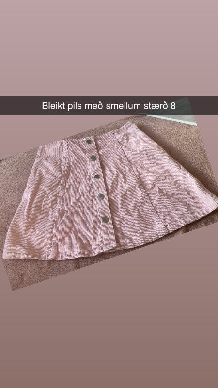 Bleikt pils með smellum